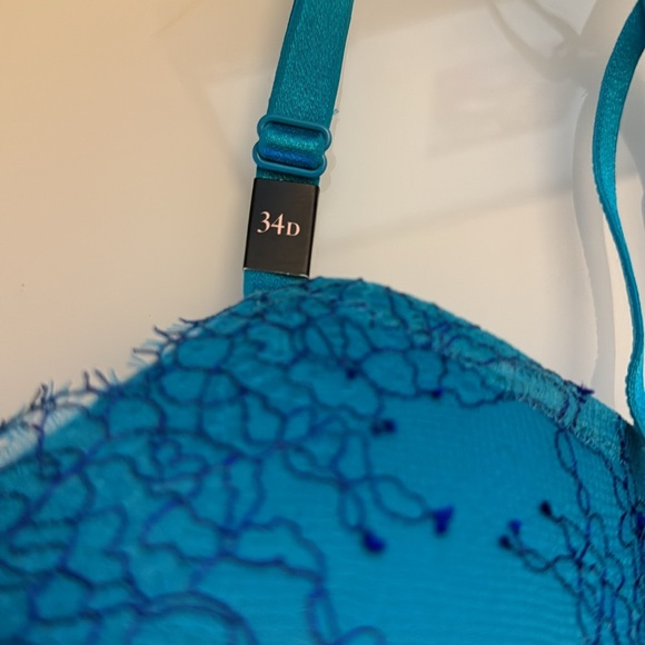 Victoria’s Secret NWT Very Sexy Push-up Bra - Picture 3 of 7